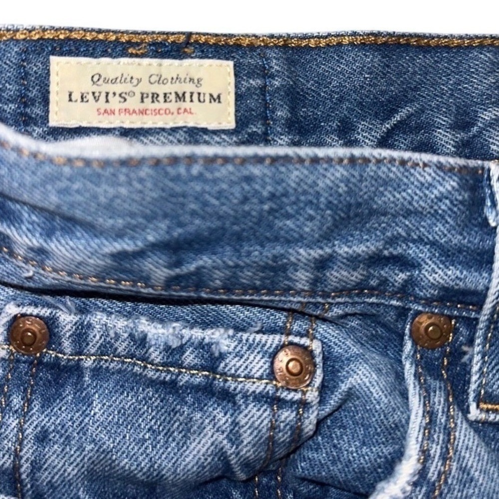 Levis Premium 501 Original Fit Jeans Womens 27x30 Medium Wash Blue Straight Leg - Picture 2 of 11